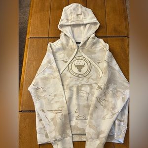 Project rock under armour sweatshirt